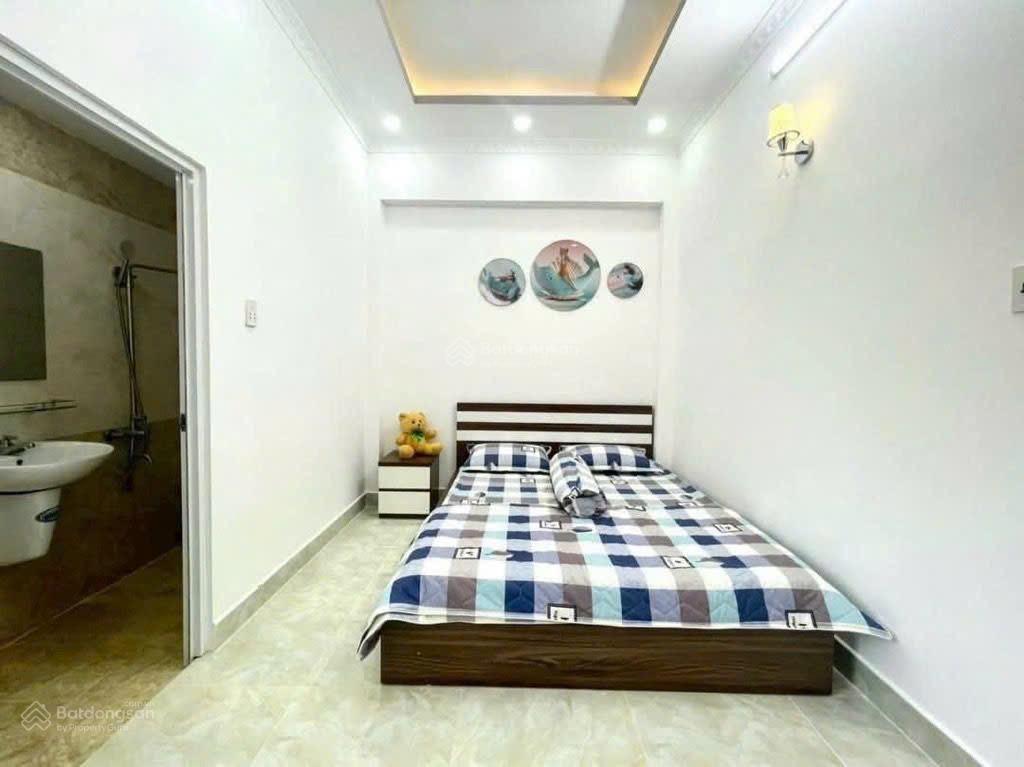 Huỳnh tấn phát hxh , 4,2x 12,5m, 50m2, 1 trệt 2 lầu sân thượng, 4pn , 4 wc , tặng full nội thất