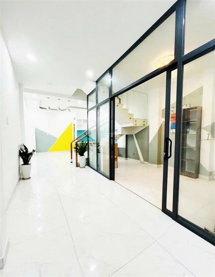 Huỳnh tấn phát  3pn  ngang 4,7m nở hậu, 1 trệt 1 lầu, shr, hoàn công đủ, hỗ trợ bank, 10p tới q1