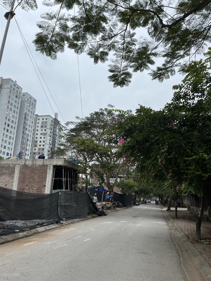 Chủ cần bán gấp giảm 2 tỷ, phân lô kiến hưng ô tô tránh, 90m2/ mặt tiền 8,2m