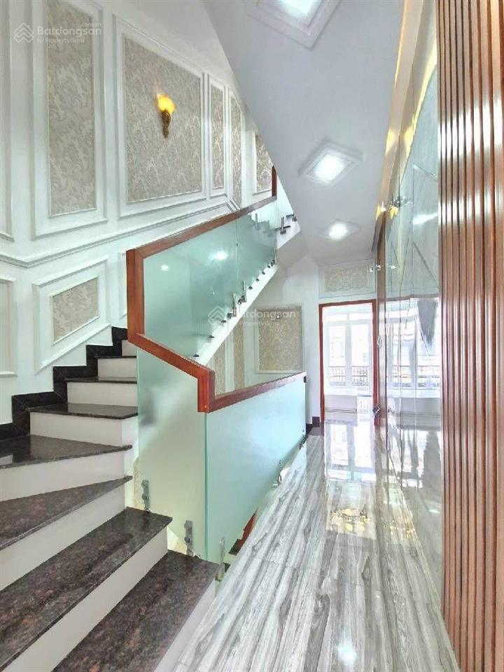 Quá đẹp nhà phố như biệt thự xe hơi đậu ngay cửa đường 10m đào tông nguyên