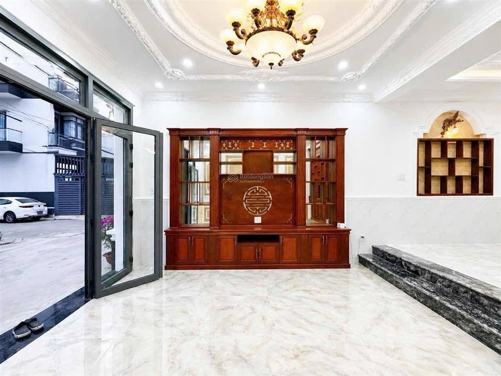 Biệt thự ngay thị trấn nhà bè đường nhựa xe hơi tránh nhau  kế bên quận7  chỉ 8,9 t  gần 110m2