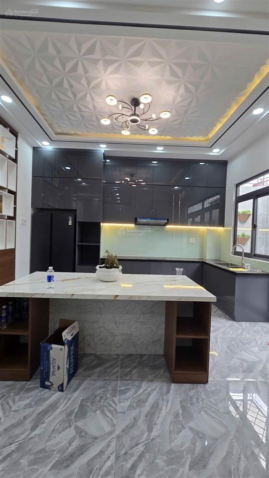 Bán nhà ngang 7m5 x 15m dt 115m2 tặng toàn bộ nói thất