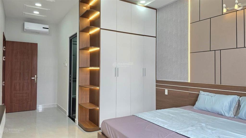 Bán nhà ngang 7m5 x 15m dt 115m2 tặng toàn bộ nói thất