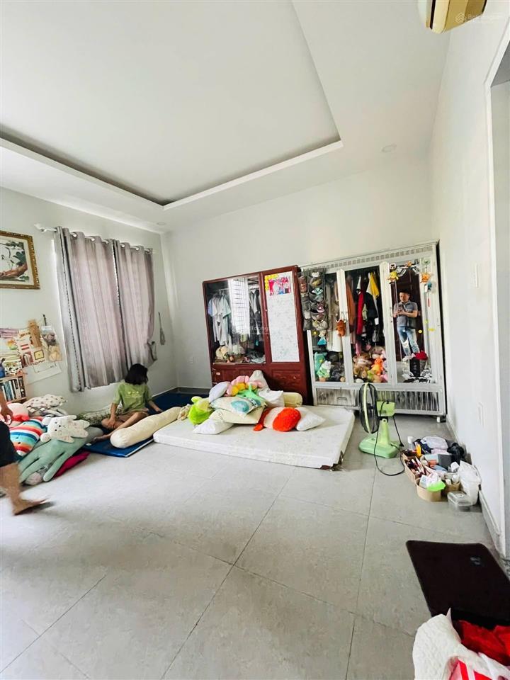 Nhà bán diện tích lớn 7m x 20m dt sổ 135.4m2
nguyễn văn quỳ phú thuận quận 7
