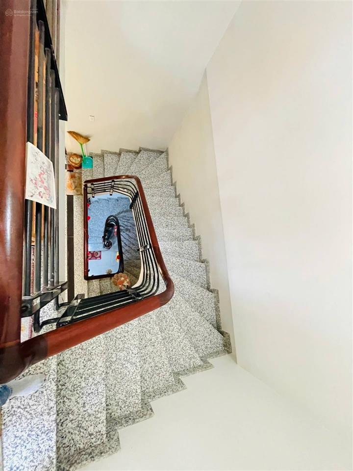 Nhà bán diện tích lớn 7m x 20m dt sổ 135.4m2
nguyễn văn quỳ phú thuận quận 7