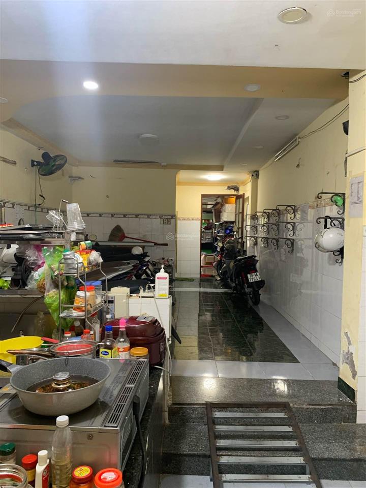 Bán mặt tiền hoàng sa phường 11q3 dt4mx22m 1 trệt1 lửng 2 lầu có sân thượng 5pn 6wc