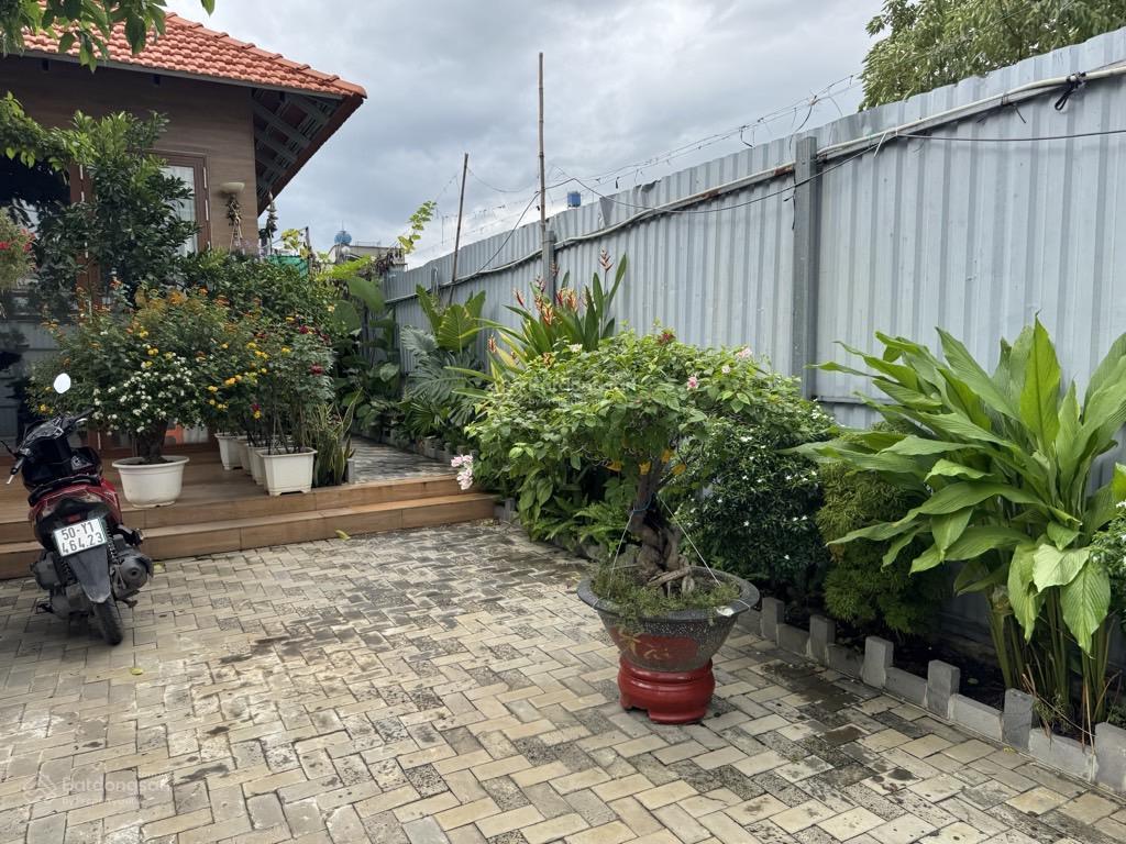 Bán nhà vườn ngay đông hưng thuận 23  q12  dt 25mx49m  1226m2 thổ cư 160m2 còn lại đất trồng cây