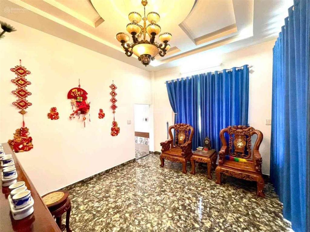 Nhà biệt thự mặt tiền tân thới hiệp 21, quận 12. dt 8m x 26m, 1 lầu, 3pn
