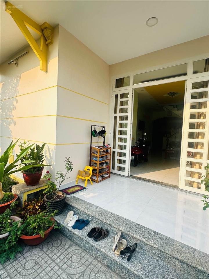 Bán biệt thự vườn thới tam thôn 17 hóc môn sát q12 300m2 giảm còn 7ty800