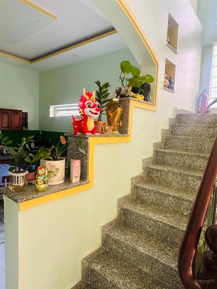 Bán biệt thự vườn thới tam thôn 17 hóc môn sát q12 300m2 giảm còn 7ty800