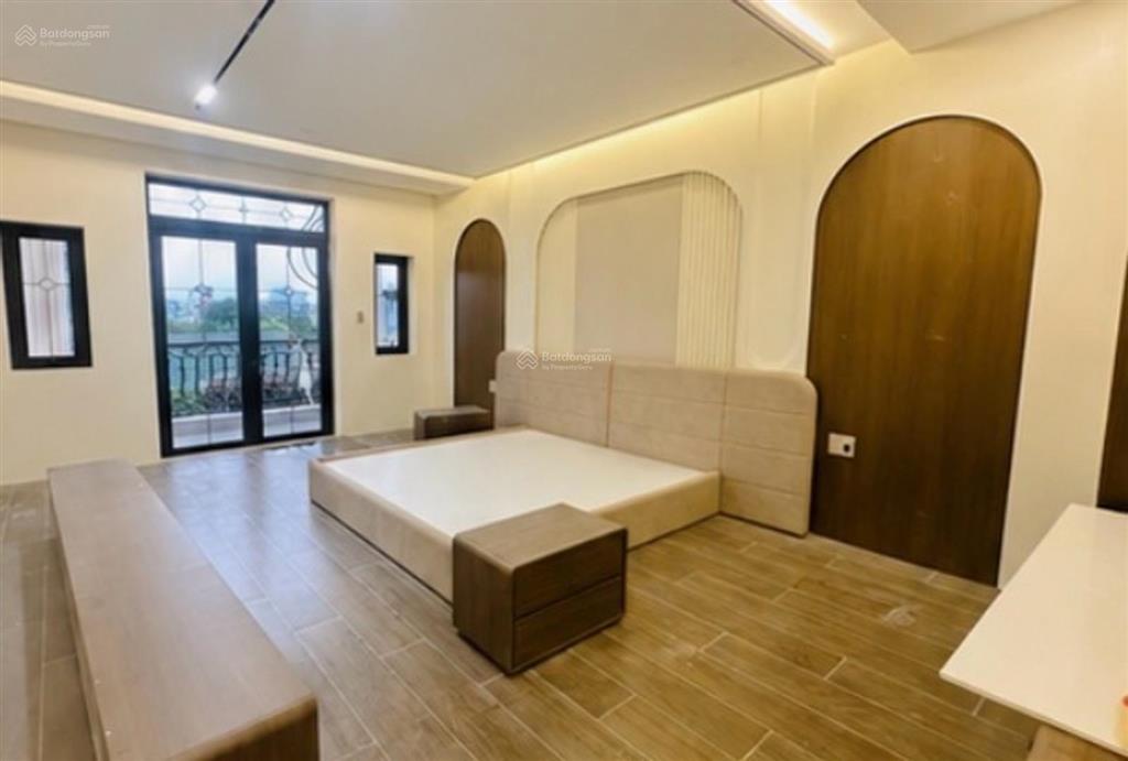Bán nhà mặt tiền đường trần thị cờq12  dt4m50x23m nhà 5 tầng có thang máy