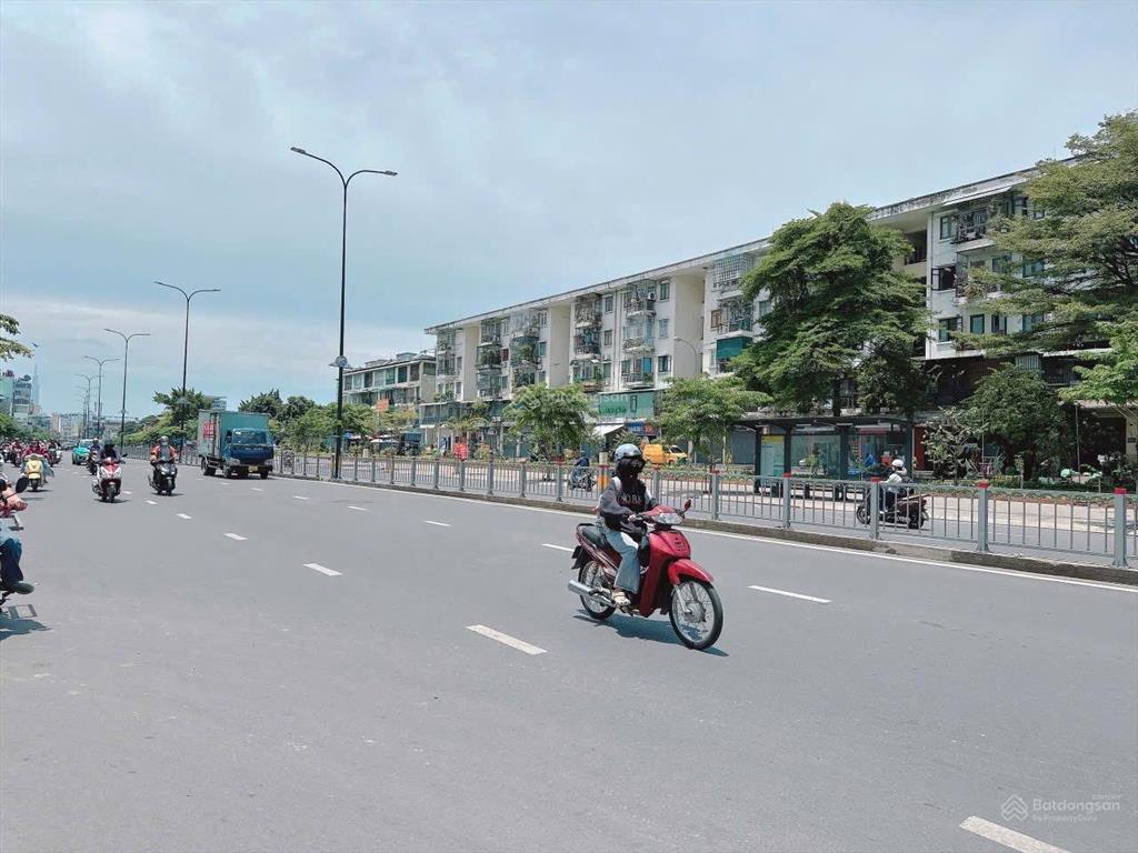 Bán căn nhà sau căn mặt tiền dương quảng hàm phường 5 gò vấp4m10x17m