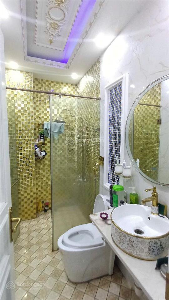 Bán căn nhà sau căn mặt tiền dương quảng hàm phường 5 gò vấp4m10x17m