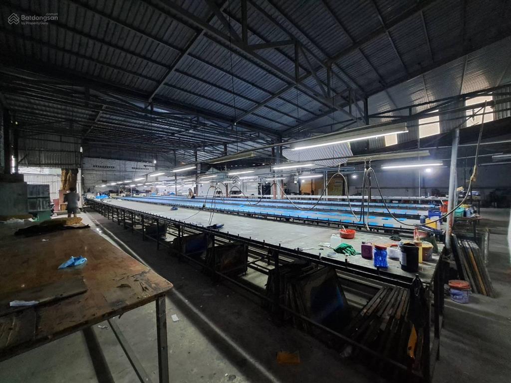 Bán nhà xưởng hẻm nguyễn văn quá, đông hưng thuận, quận 12. dt 30x30m, 900m², có 260m² thổ cư.