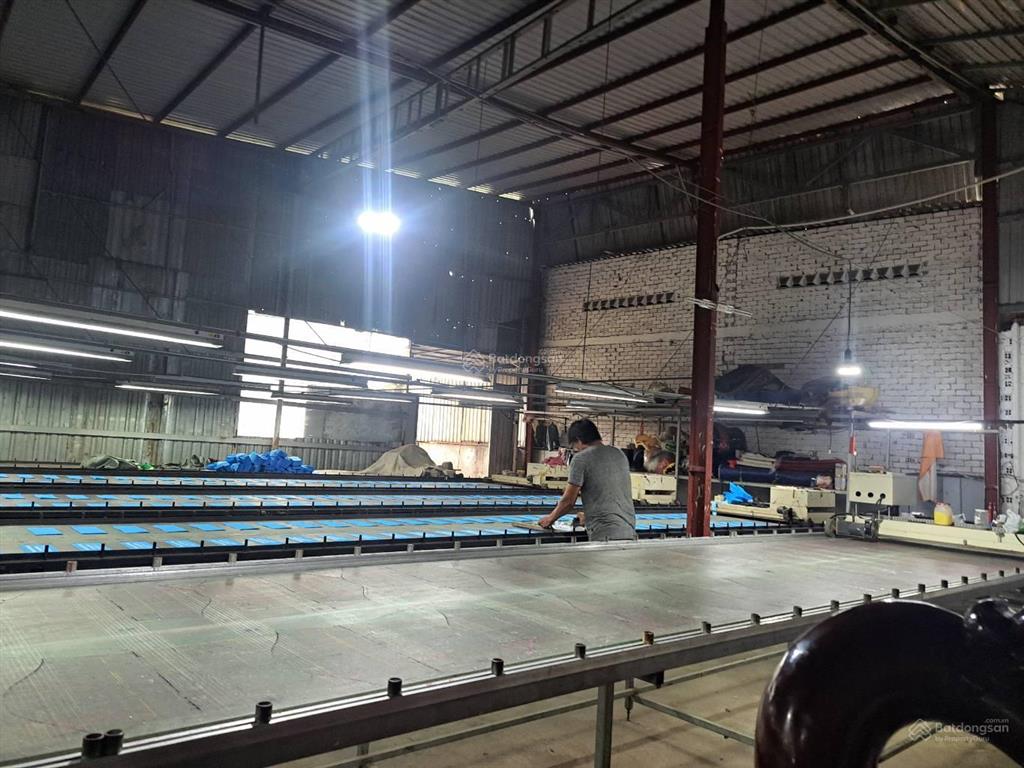 Bán nhà xưởng hẻm nguyễn văn quá, đông hưng thuận, quận 12. dt 30x30m, 900m², có 260m² thổ cư.
