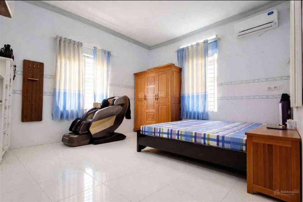 Bán nhà đường bùi văn bình  thủ dầu một bình dương  dt6mx34m nhà 2 lầu sau có 4 phòng trọ 6ty800