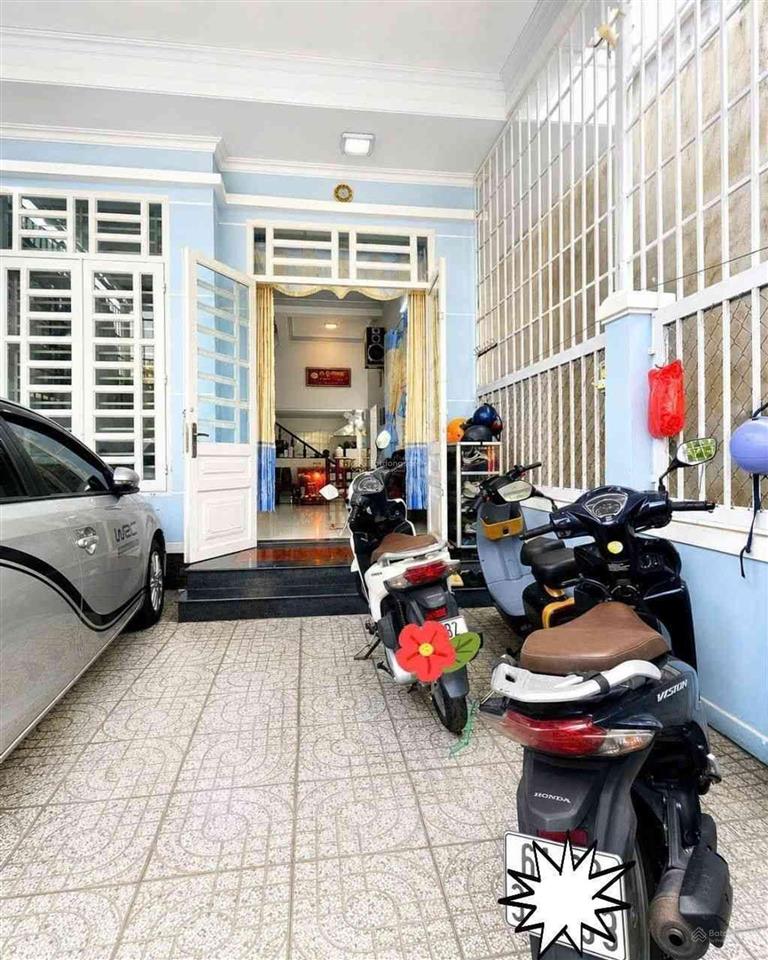 Bán nhà đường bùi văn bình  thủ dầu một bình dương  dt6mx34m nhà 2 lầu sau có 4 phòng trọ 6ty800