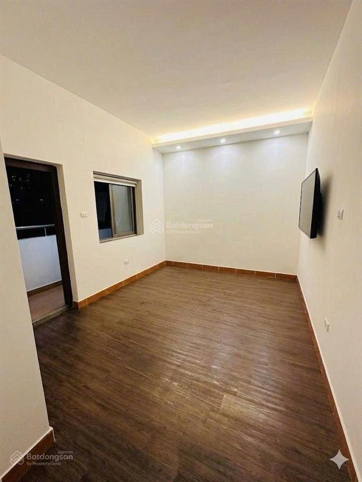 12tr 130m2, 3n, 2vs cho thuê chcc bộ kh và cn tại đường nguyễn văn huyên
sát công viên nghĩa đô