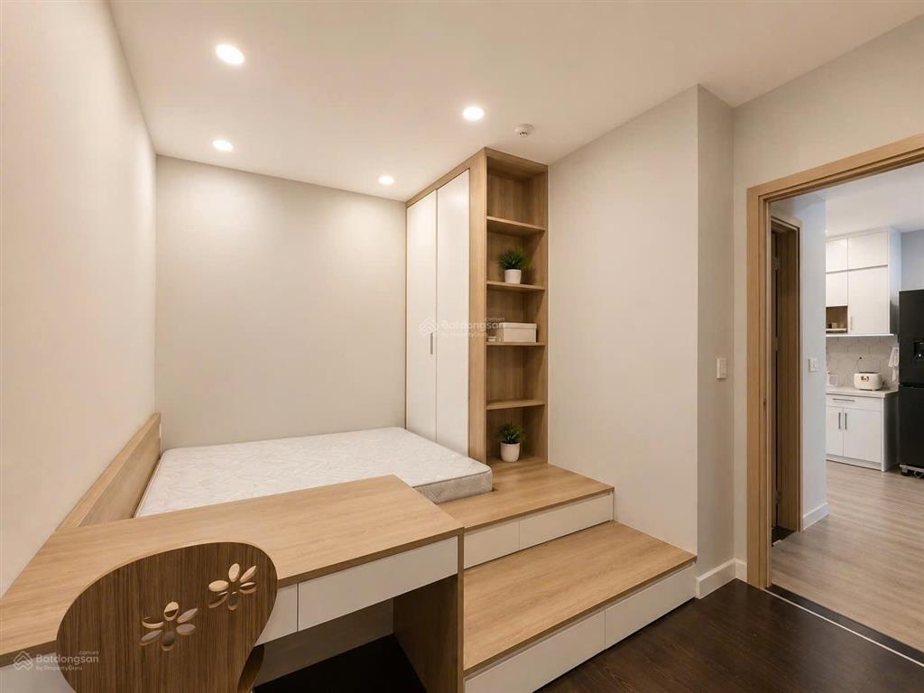 Cho thuê căn hộ 2pn, 2wc, 15 triệu  the botanica, phổ quang.  0901 105 *** (hồng)