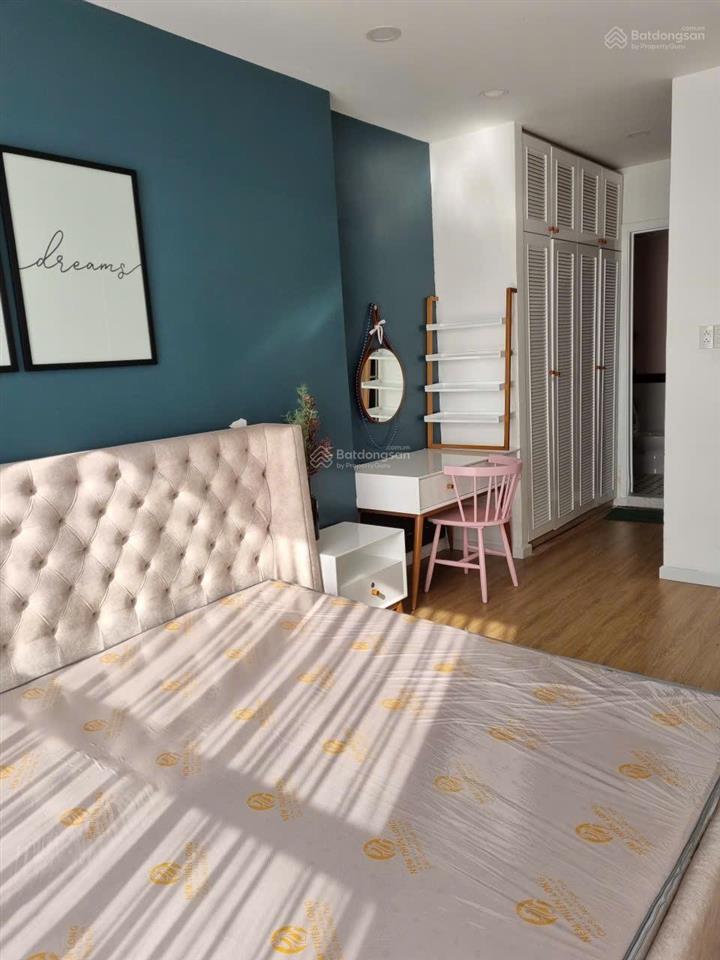 Cho thuê cc kingston residence, 18 triệu/th, 80m2, 2pn, 2wc, tốt, giá tốt khu vực