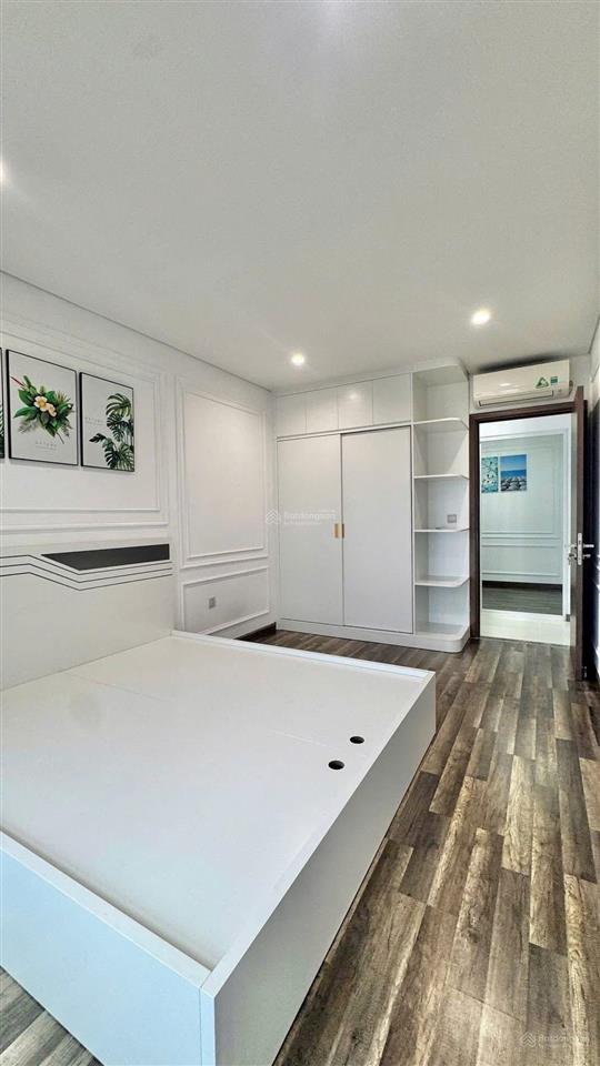 Cho thuê cc the gold view, giá 15 triệu, 70m2, 2 phòng ngủ, nhiều tiện ích, view thoáng.