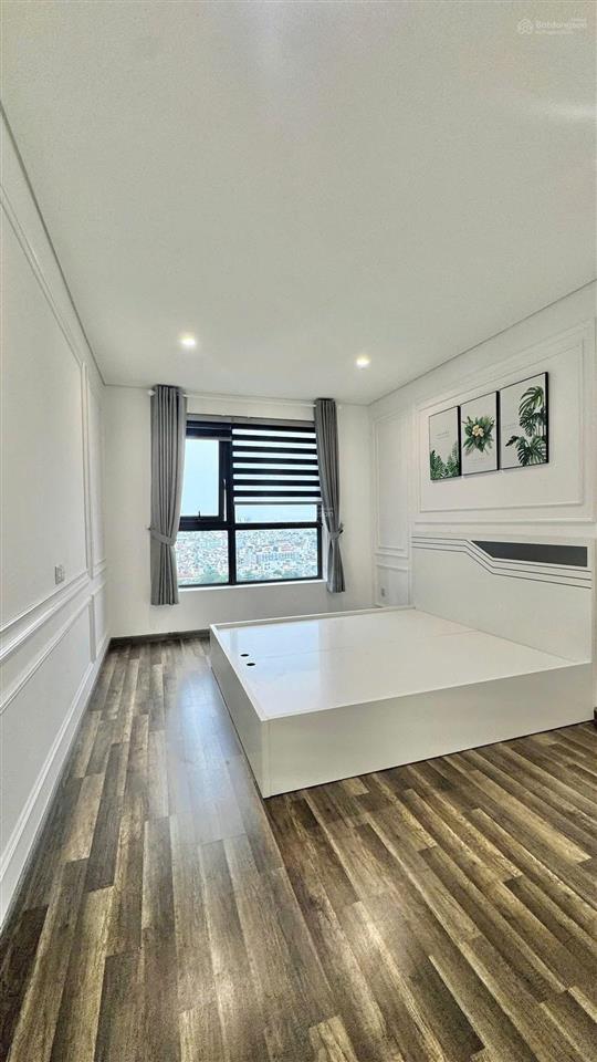 Cho thuê cc the gold view, giá 15 triệu, 70m2, 2 phòng ngủ, nhiều tiện ích, view thoáng.