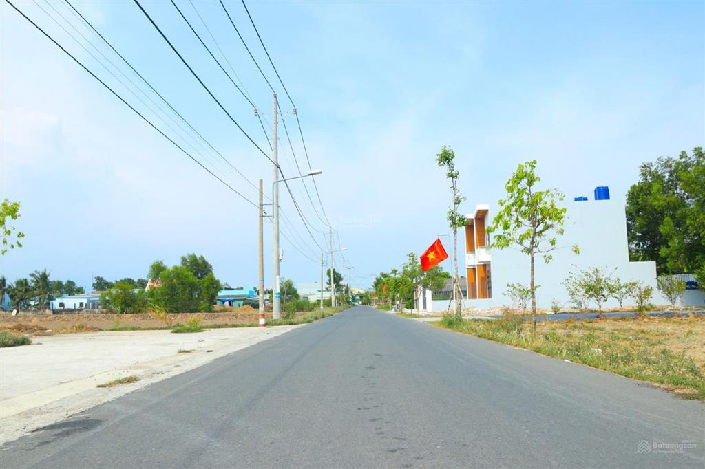 Đất đô thị full thổ cư trung tâm thị trấn cần đước chỉ 20tr/m2 vị trí đẹp, đường xe hơi