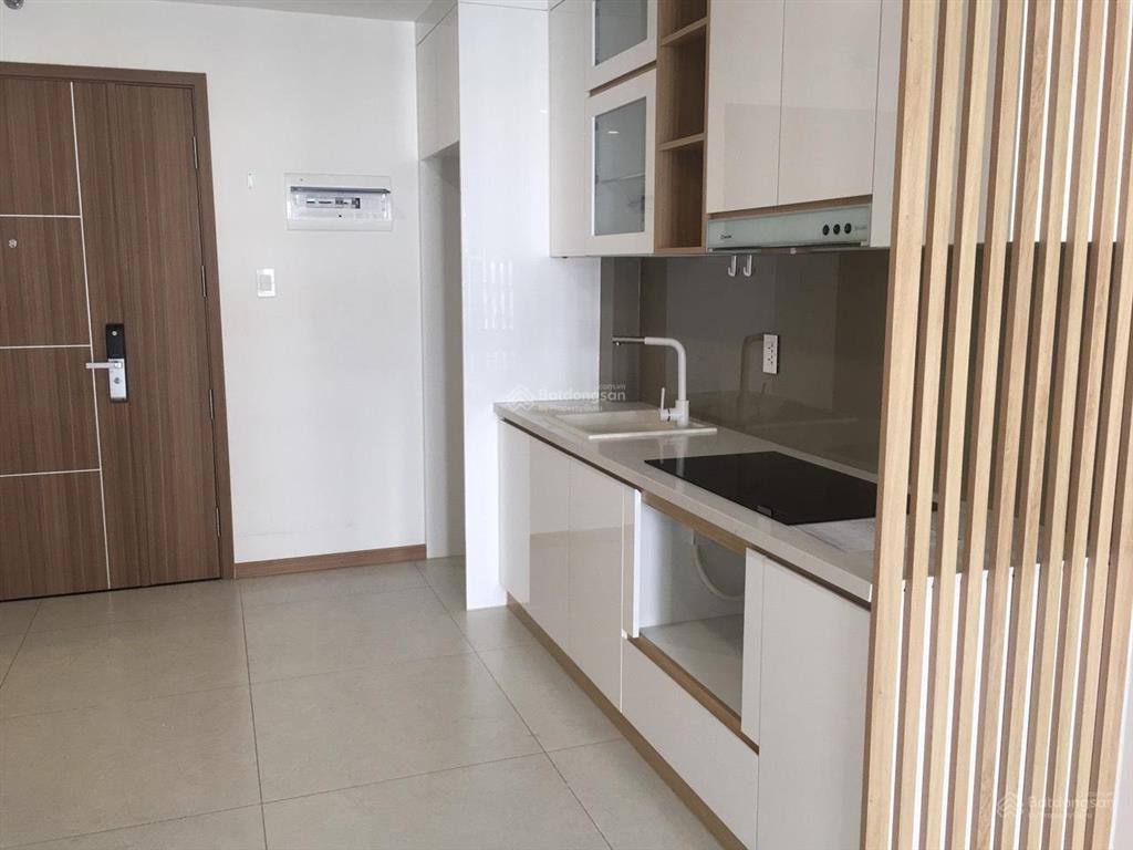Căn hộ 1 phòng ngủ, nội thất cơ bản, giá thuê 13 triệu / tháng trống sẵn xem nhà ngay