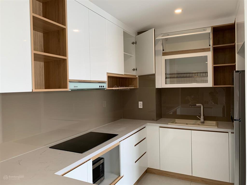 Bán căn hộ 3 phòng ngủ 85 m2 tháp babylon tầng cao giá 8.5 tỷ  tú cata 0909 931 ***