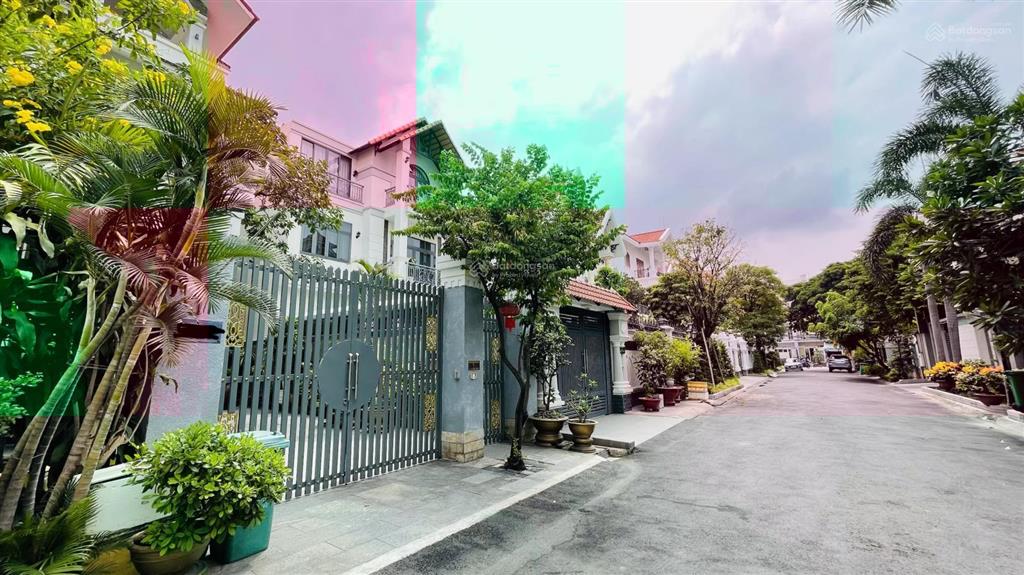 Chủ gấp bán  biệt thự sân vườn siêu hiếm  300m2  trần não  bảo vệ 24/24  chỉ 5xtỷ