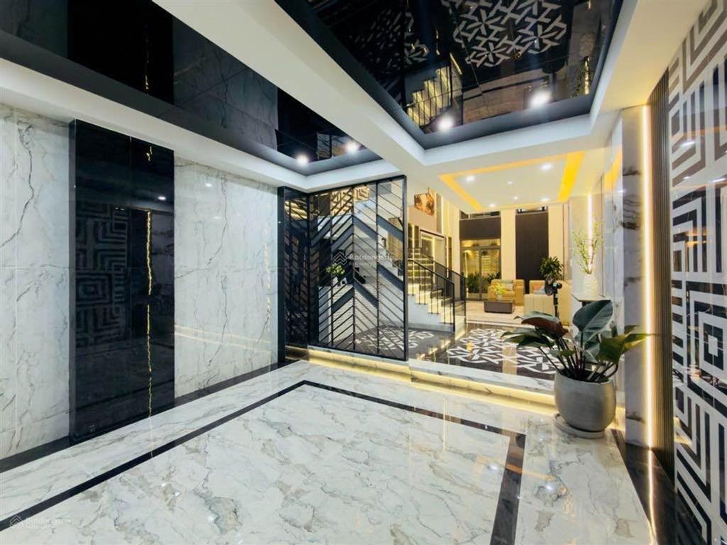 Nhà mặt tiền q12  5 tầng  260m2 sàn  full nội thất nhập ngoại  giá 7.. tỷ