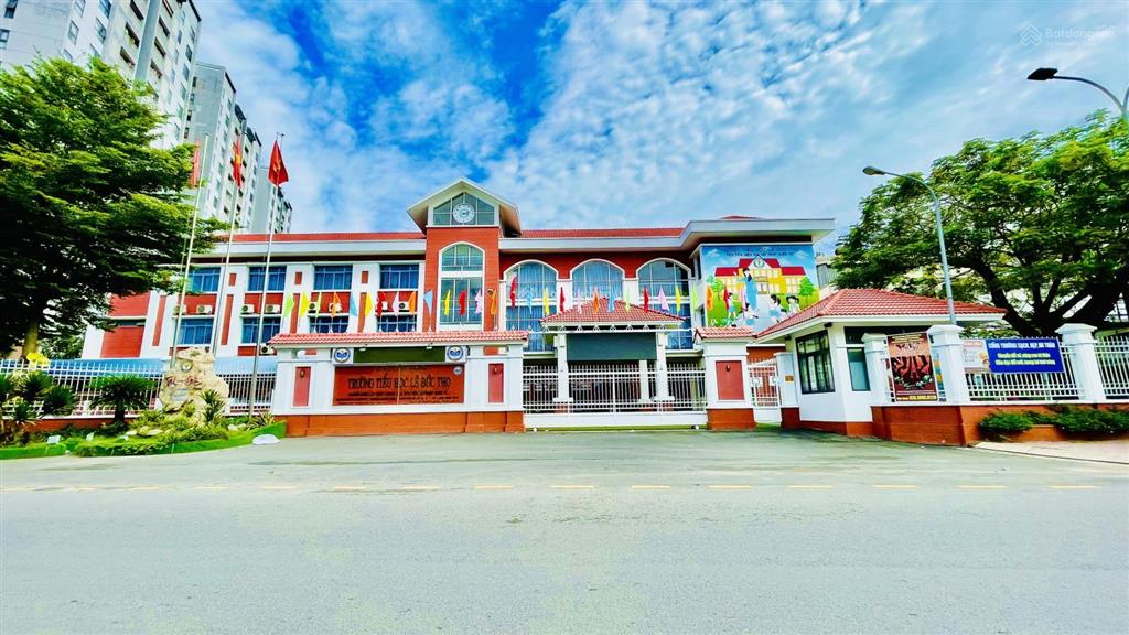 Giảm gấp 3t còn 19t.. siêu phẩm villa sân vườngần 250m²gara ô tônguyễn oanh