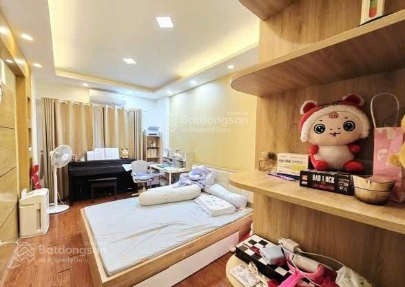 Ngõ 42 trương công giai, cầu giấy, 33m² x 5 tầng, giá hơn 10 tỷ, trung tâm cầu giấy, đủ đồ, ở ngay