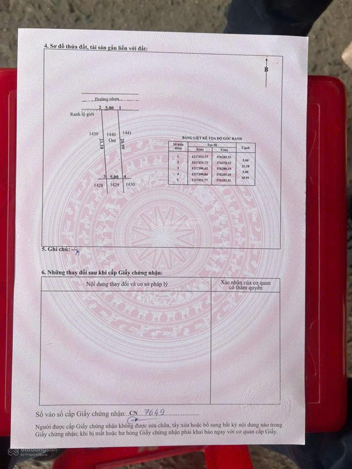 Lô đất vàng nằm ngay trên đ ba sa xã phước hiệp giá 850tr , sổ hồng riêng , đường nhựa , dt 105m2 .