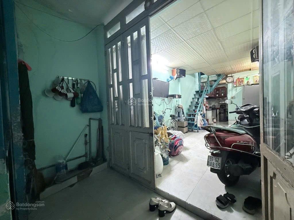 Đông hưng thuận 21 30m 2 tầng shr nhỉnh 3 tỷ hẻm 3.5m thông, gần chợ cầu