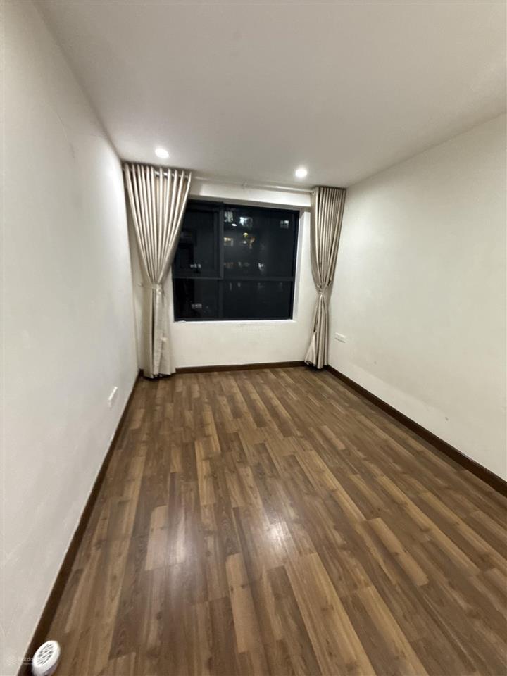 Chính chủ cho thuê chcc goldmark city 136 hồ tùng mậu 114 m2 thông thuỷ gần đủ đồ