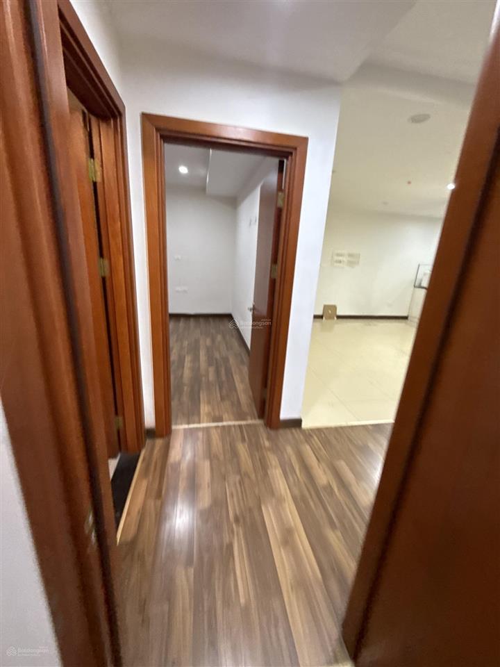 Chính chủ cho thuê chcc goldmark city 136 hồ tùng mậu 114 m2 thông thuỷ gần đủ đồ