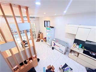 Bán nhà nguyễn hoàng 46m2 4 tầng 9.9 tỷ góc 2 mặt ngõ, ô tô đỗ cửa, gần chợ