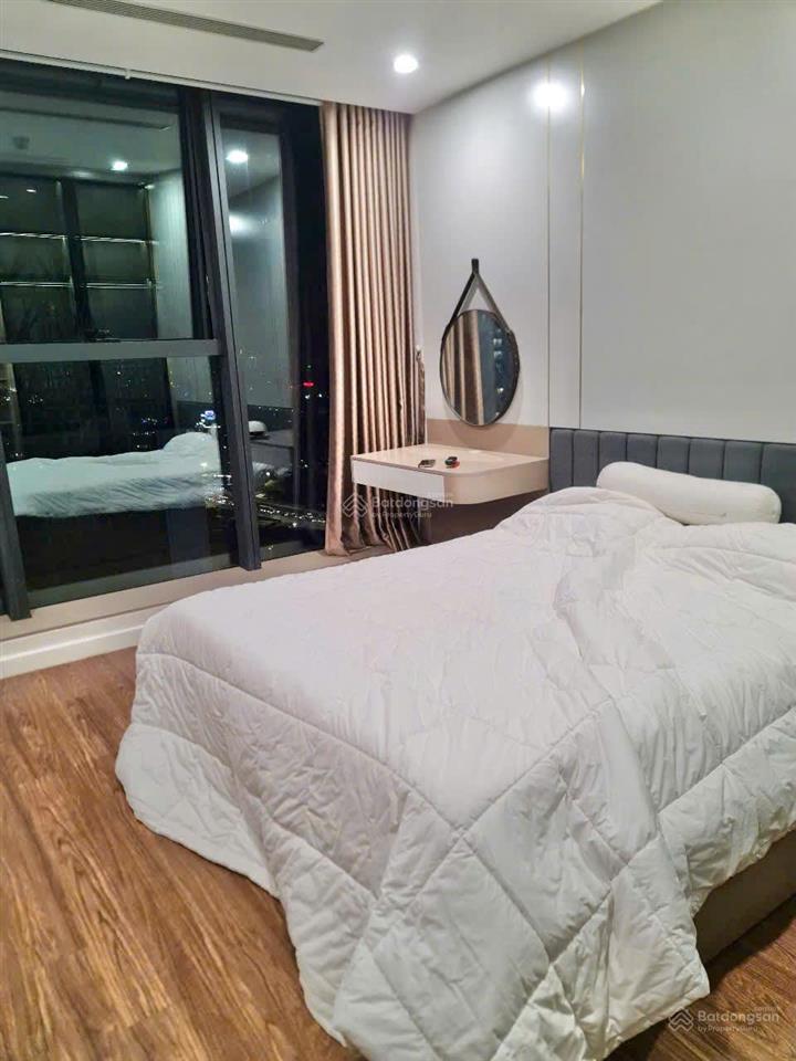 Bán căn 3 ngủ vị trí đẹp sunshine city, dt 99m2 , hướng mát, nội thất đẹp, giá chỉ 11,5 tỷ