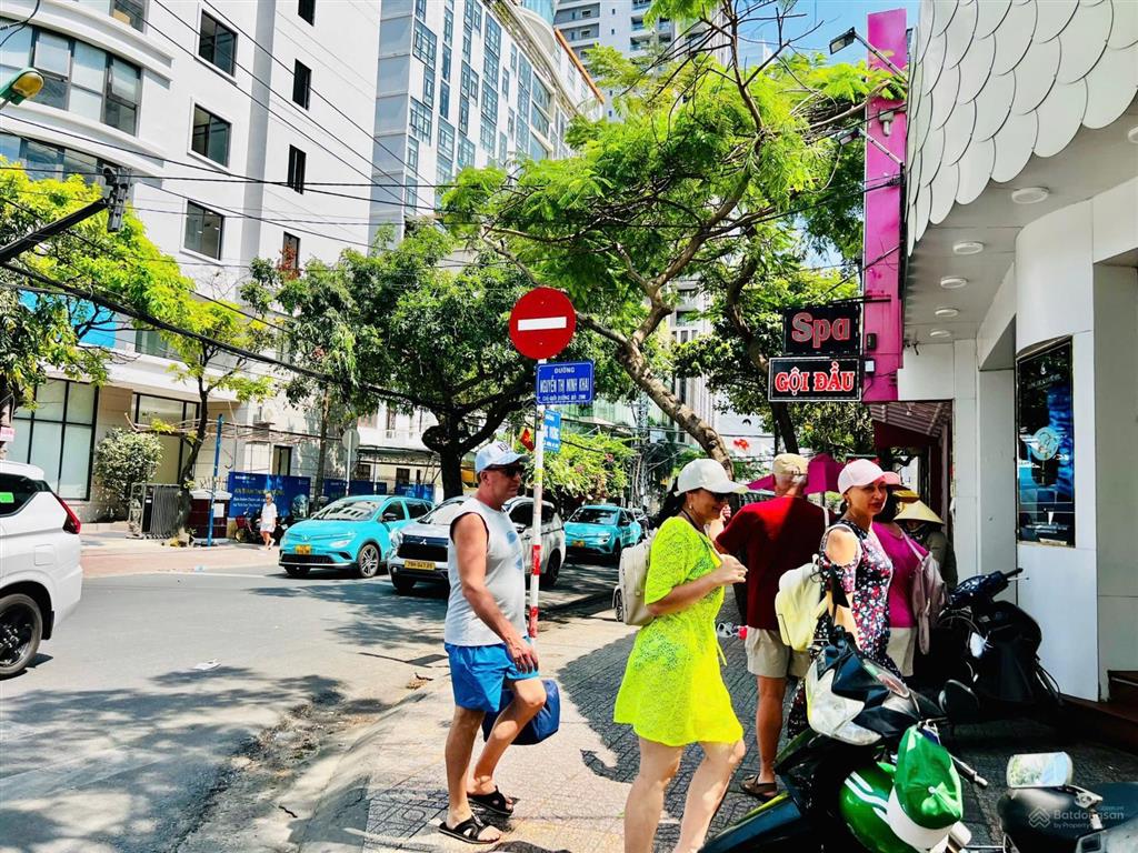 Nhà trung tâm gần biển nha trang