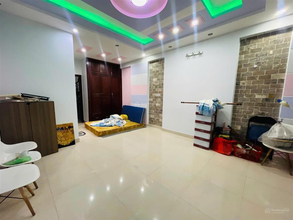 Cho thuê gấp nhà trọ 454 tên lửa, 2,8 triệu, 22,2 m2, bình tân, hcm