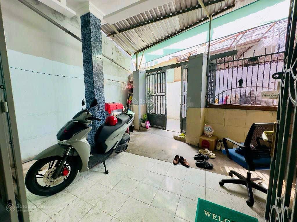 Nhà cấp 4 đẹp, 5mx22m, sát hẻm xe hơi thống nhất, nhỉnh 6 tỷ