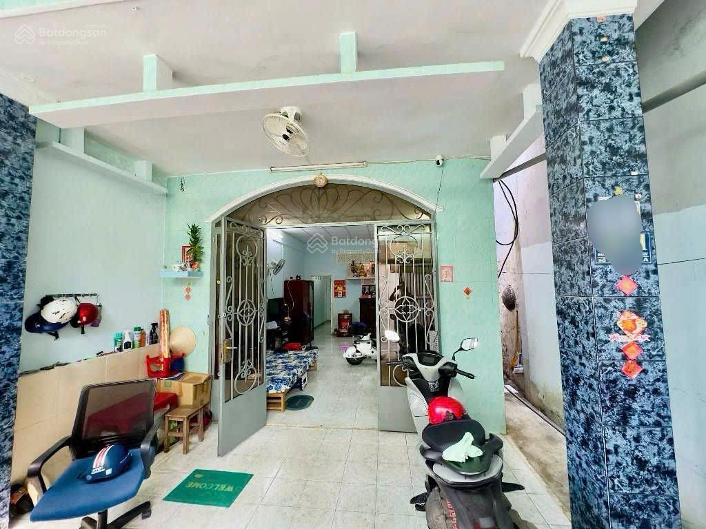 Nhà cấp 4 đẹp, 5mx22m, sát hẻm xe hơi thống nhất, nhỉnh 6 tỷ
