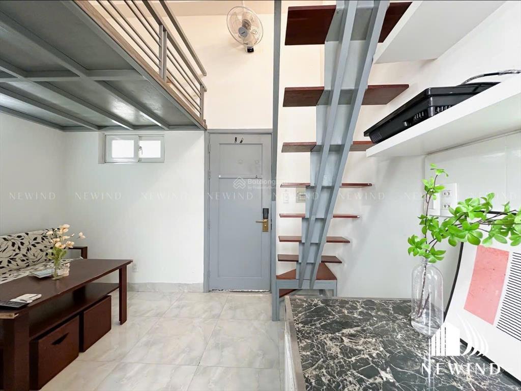 Cho thuê căn hộ gác rộng rãi thoáng tiện di chuyển qua trung tâm quận 7