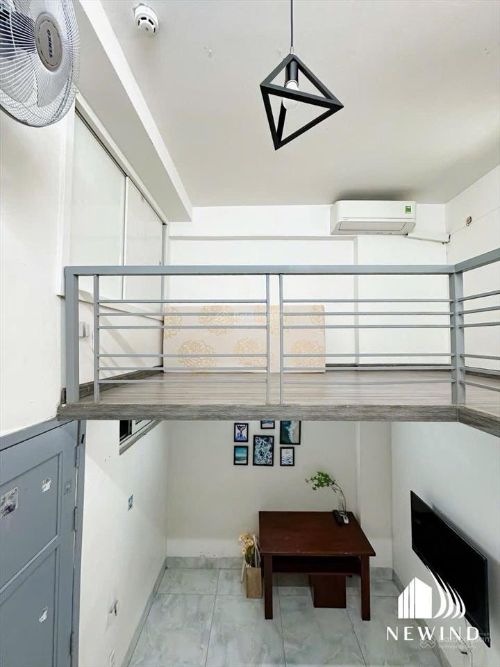 Cho thuê căn hộ gác rộng rãi thoáng tiện di chuyển qua trung tâm quận 7