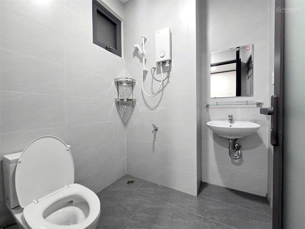 Cho thuê căn phòng cực đẹp gác bancol kế rmit, him lam, sunrise city, quận 7 kế quận 4