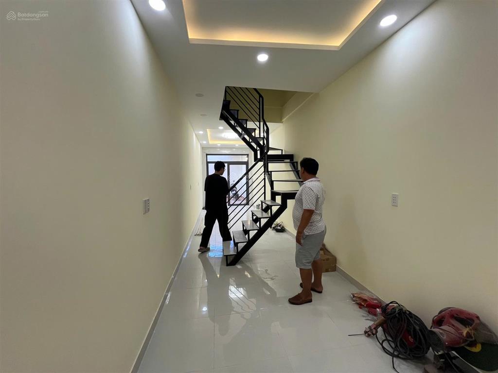 Cho thuê nhà nguyên căn khu vực lotte mart, 2pn & 2wc, cực kì rộng rãi nhà đẹp mới làm