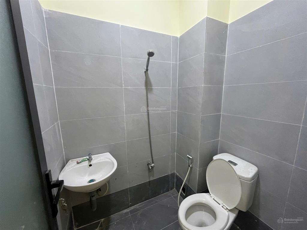 Cho thuê nhà nguyên căn khu vực lotte mart, 2pn & 2wc, cực kì rộng rãi nhà đẹp mới làm