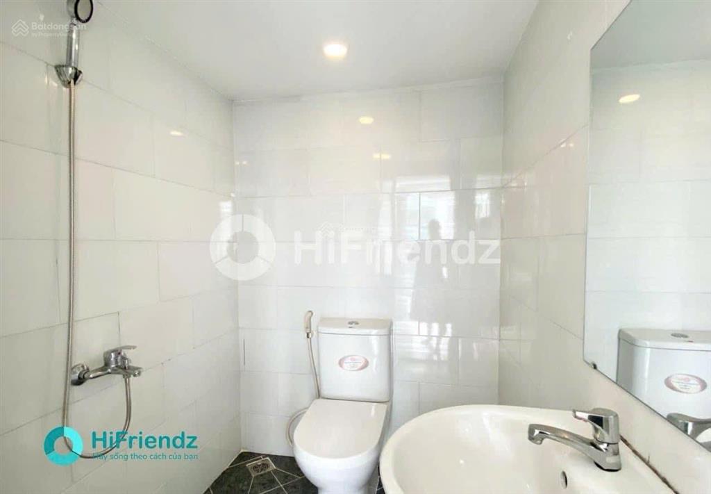 Căn hộ gác lửng bancol lớn  ngay trung tâm quận 7  him lam, rmit, tdtu, secc