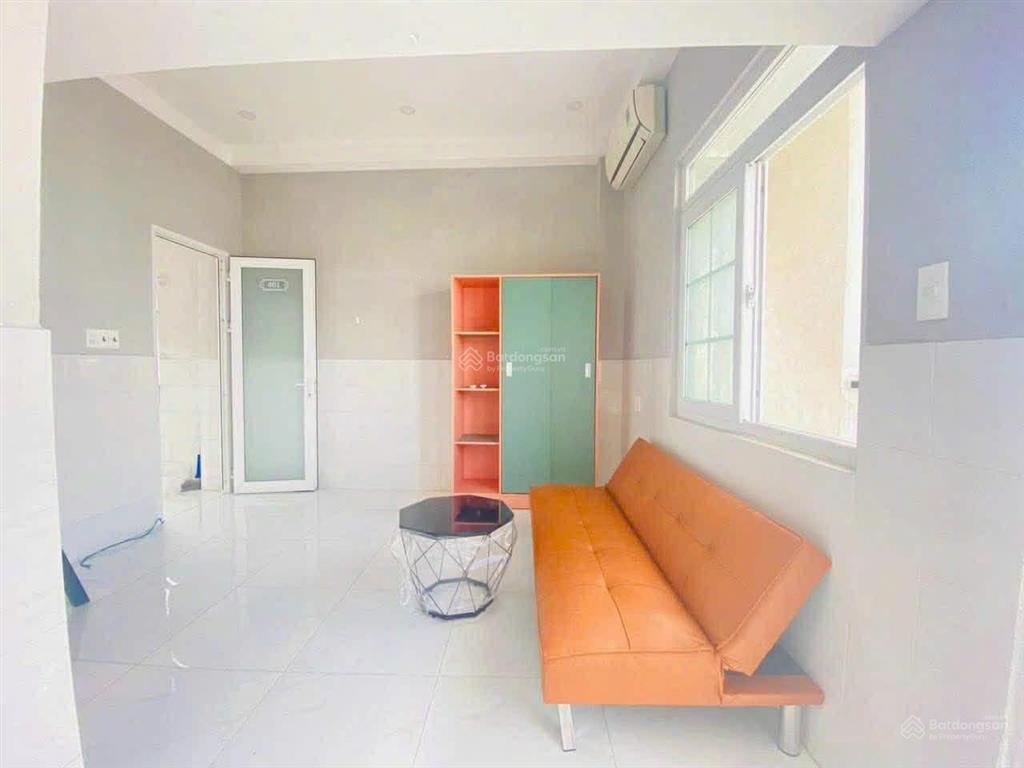 Căn hộ gác lửng bancol lớn  ngay trung tâm quận 7  him lam, rmit, tdtu, secc